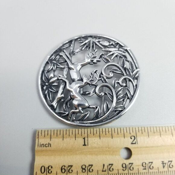 Vintage Sarah Coventry Leaping Deer Filigree Round Brooch Pendant, Silver Tone - Picture 6 of 8